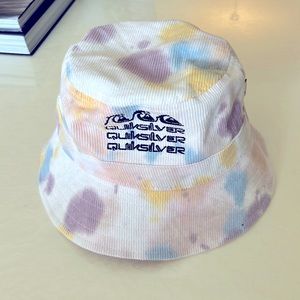 Quicksilver a bucket Hat